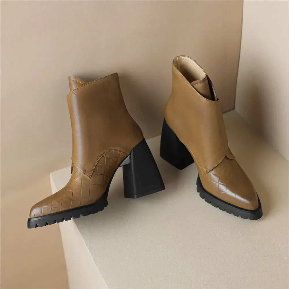 Parvoria | Thick-soled ankle boots